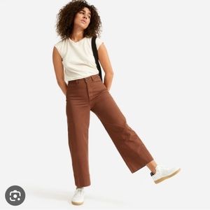 The Lightweight Wide-Leg Crop Chino